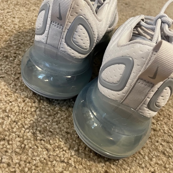 White Nike Air Max 720 - Picture 5 of 6